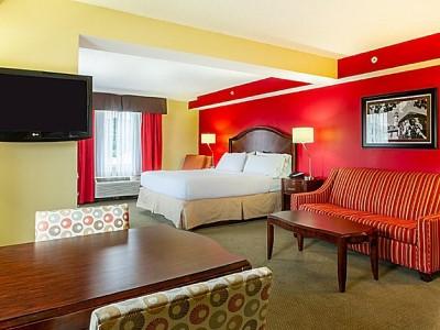 Resort Express & By Ihg
