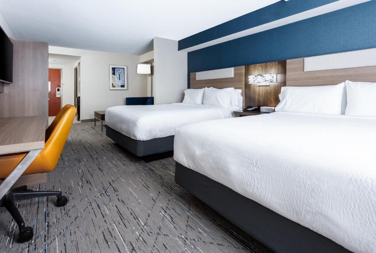 Express & By Ihg 2*