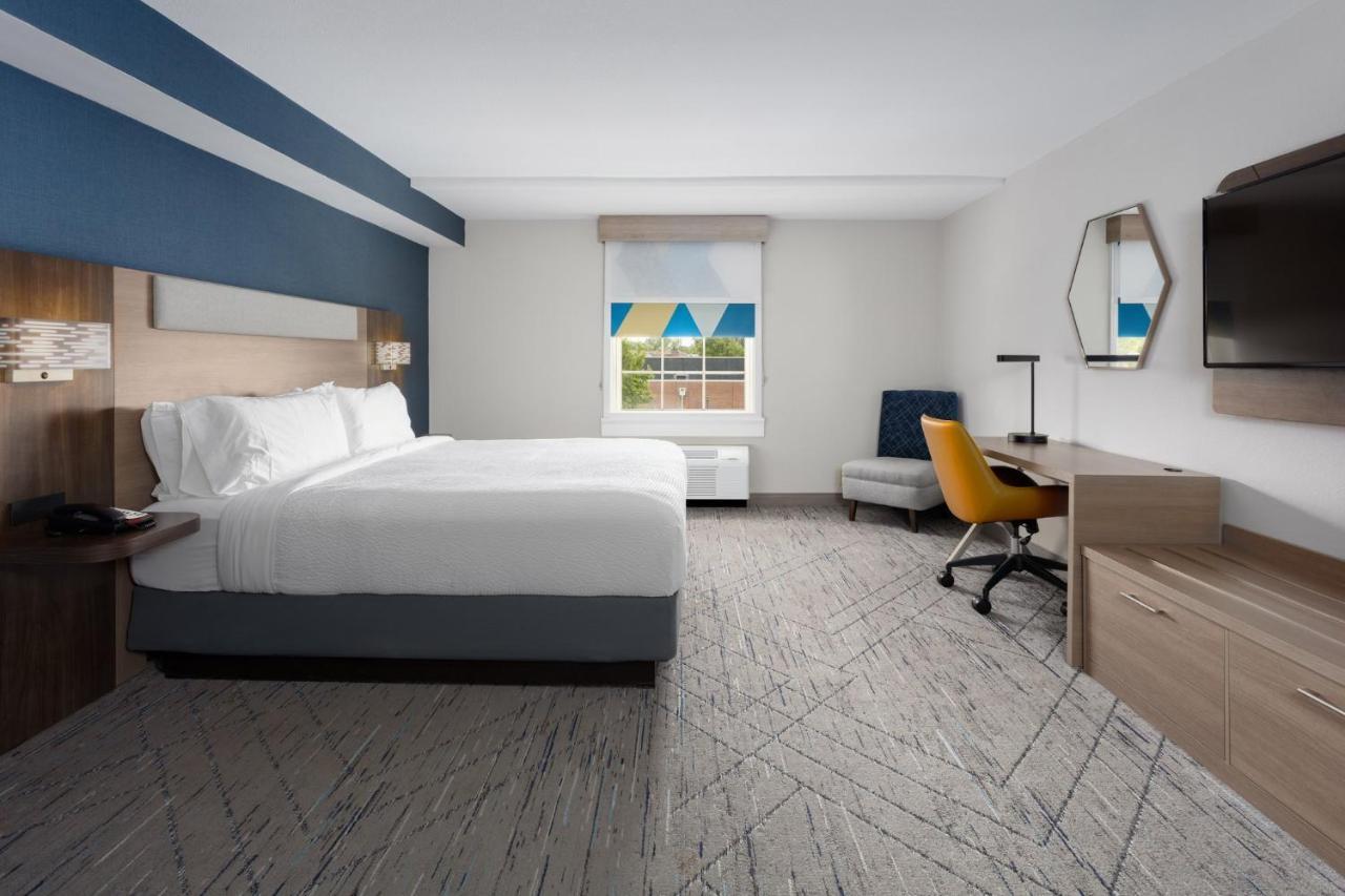 Express & By Ihg Resort