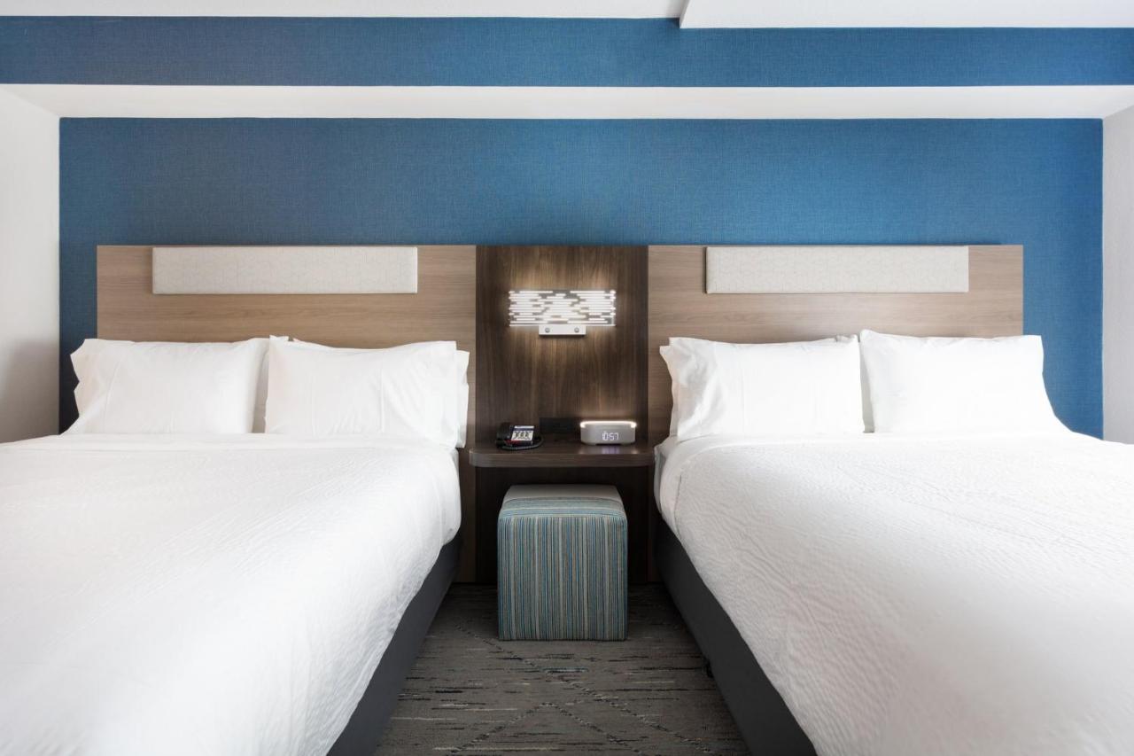 Holiday Express&By Ihg Williamsburg