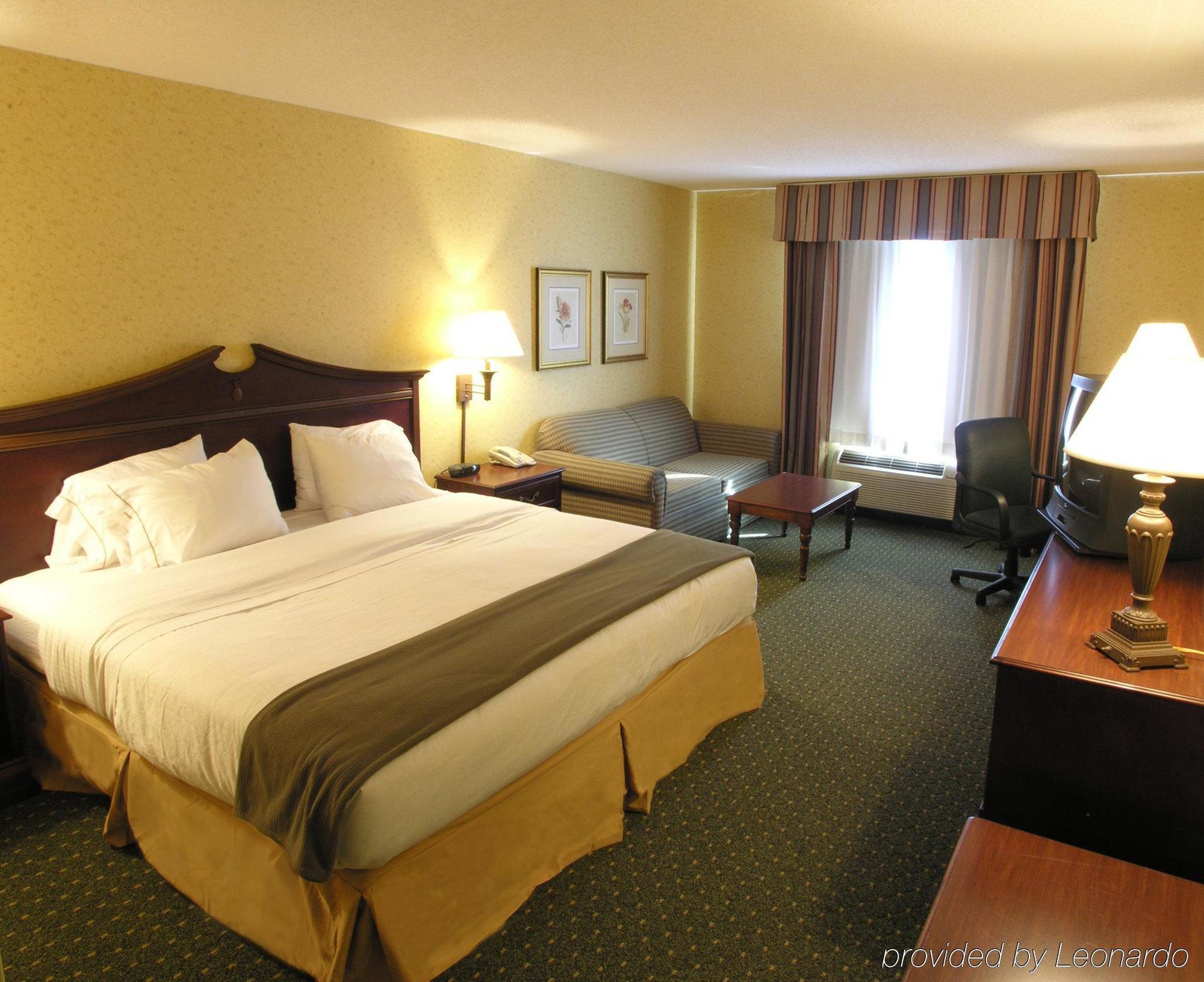Express & By Ihg Resort 2*