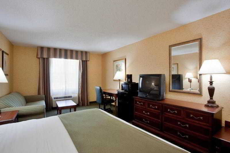 Express & By Ihg 2* Williamsburg